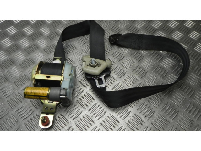 Передний ремень безопасности