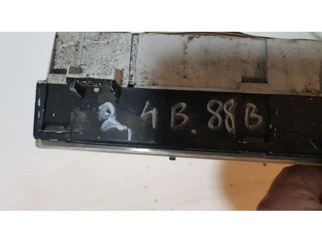 Přístrojová deska Nissan Bluebird 1989