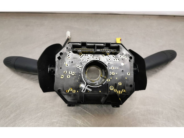 Ручка стеклоочистителей 07354736600   Ford Ka