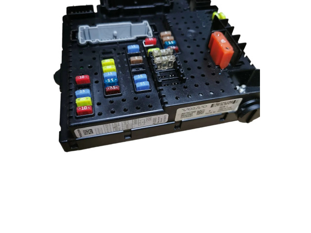 Блок предохранителей 30732769, 28014120   Volvo XC90    