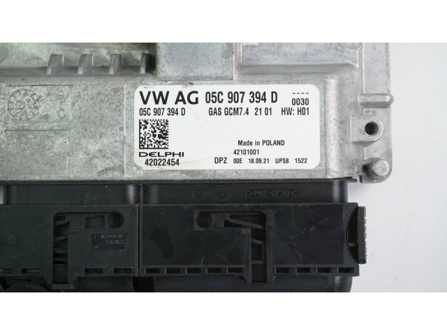 Блок управления двигателя 05C907394D Skoda Fabia Mk4 (6VA)