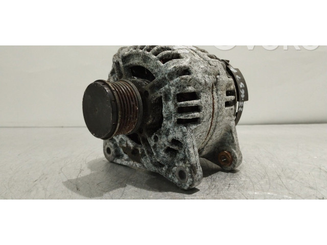 Генератор 8200660033A, 0124425071   Renault Clio III      