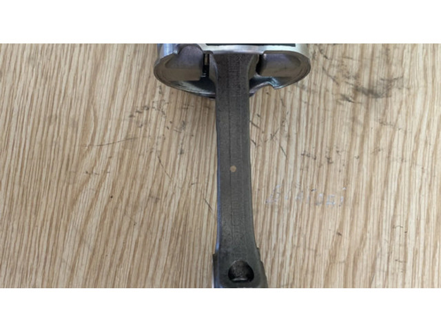 Píst 3DA26384, BK2 Toyota RAV 4 (XA40) pro naftový motor 2.2 2ADFTV DYZELIS