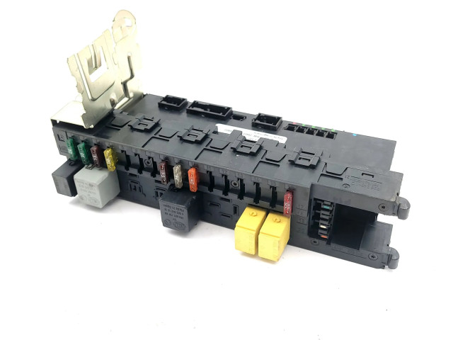 Pojistková skříňka A2035452401, 5DK00848641 Mercedes-Benz C W203 2003