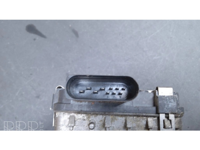 Моторчик дворников 3D1955120, 0390241705    Volkswagen Phaeton