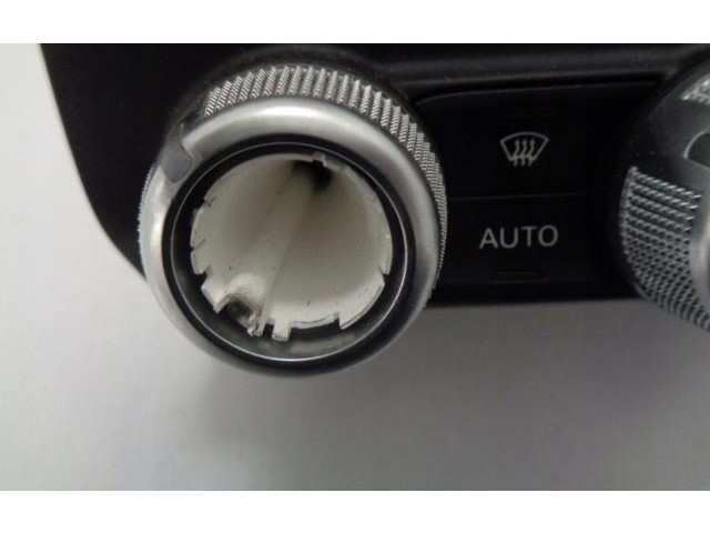 Блок управления климат-контролем    Audi A1