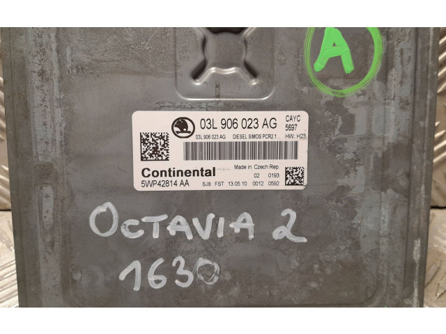 Блок управления двигателя 03L906023AG, 5WP42814AA Skoda Octavia Mk2 (1Z)