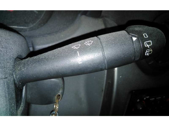 Ручка стеклоочистителей Dacia Sandero