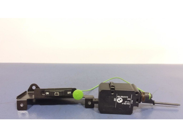 Держатель (кронштейн)