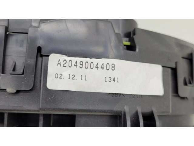 Přístrojová deska Mercedes-Benz C W204 2012 A2049004408