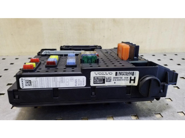 Блок предохранителей 30786646, 28080156   Volvo XC70    