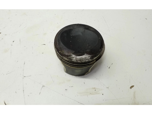 Píst 06LAG92460, 174 Volkswagen Tiguan Allspace pro benzínový motor 2.0