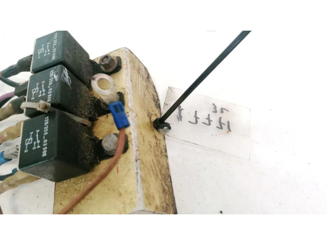 Блок предохранителей 12V25A03508 Ford Galaxy