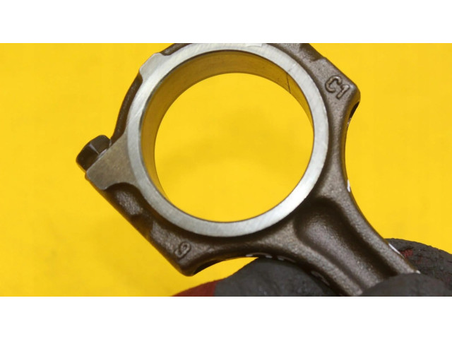  Поршень с шатуном  72L71  Renault Clio IV  