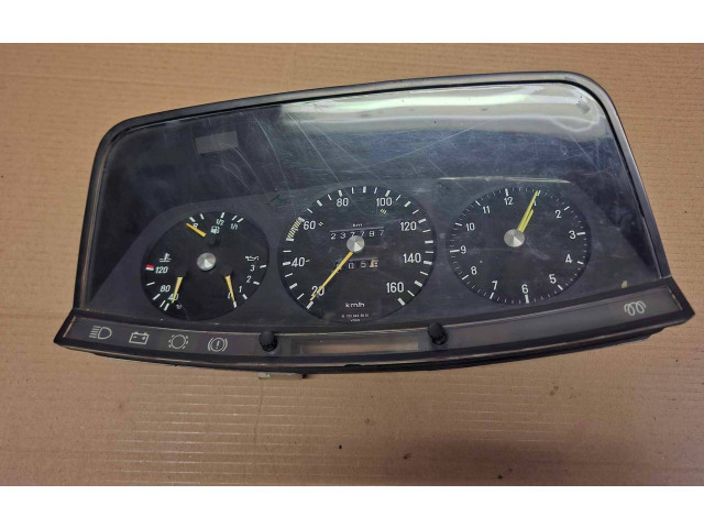 Панель приборов 87001050   Mercedes-Benz W123       