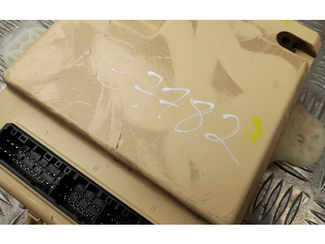 Блок предохранителей 954002P424, G7782 KIA Sorento