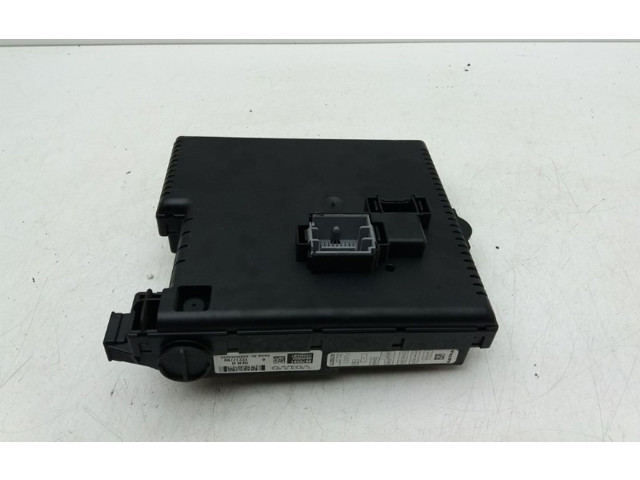 Блок предохранителей  8676391, 8676391   Volvo XC90    