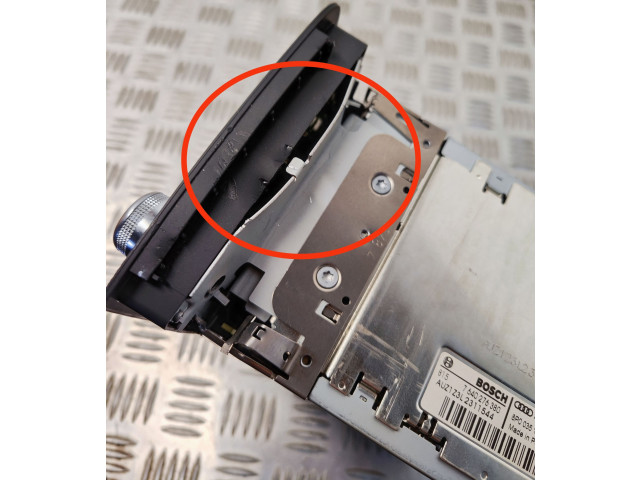 Радио/ проигрыватель CD/DVD / навигация 8P0035186AB   Audi A3 S3 A3 Sportback 8P   для двигателя CDAA