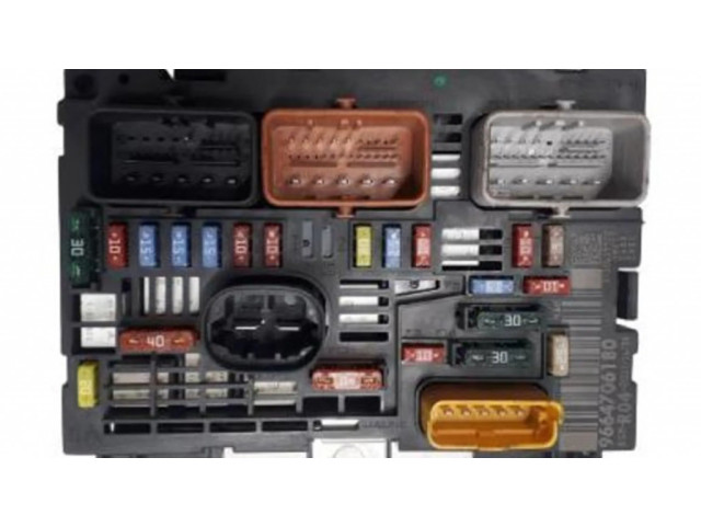   Pojistková skříňka 9664706180   Peugeot 308 2008