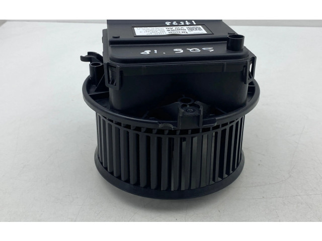 Вентилятор печки 4M1820021B Audi Q5 SQ5