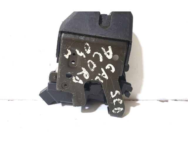 Замок багажника     Honda Accord 2003 - 2007 года