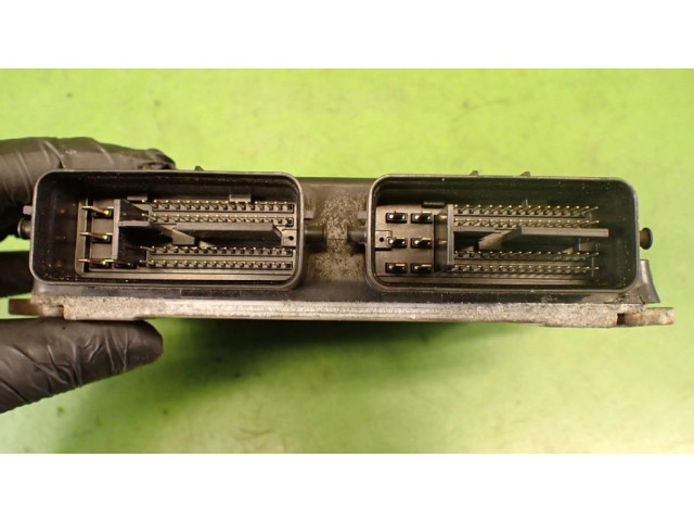 Блок управления двигателем ECU