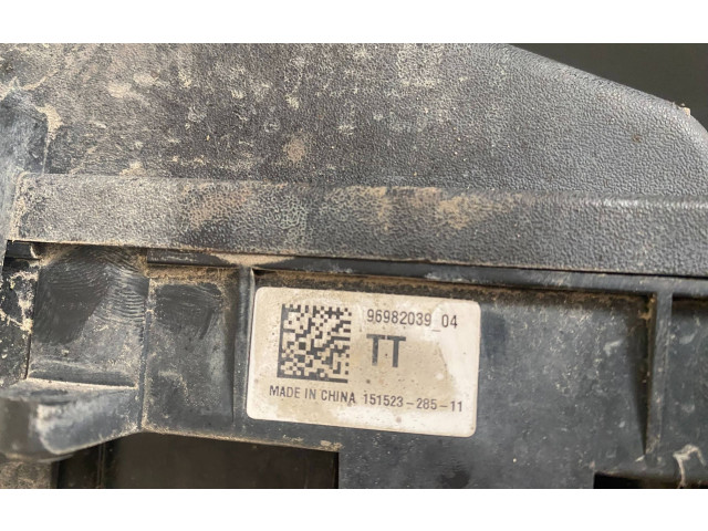 Pojistková skříňka 13255300, 529050199 Chevrolet Cruze 2011