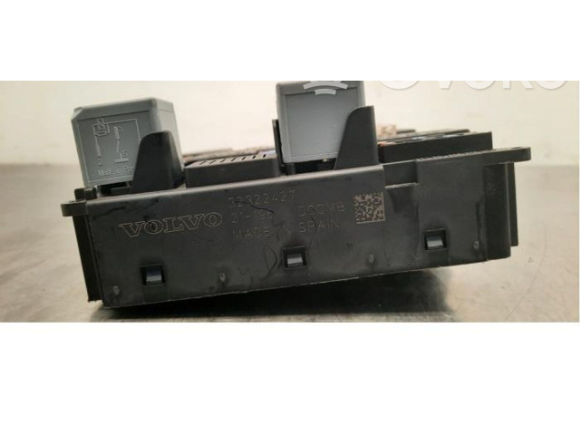 Pojistková skříňka 32322427 Volvo V60 2021