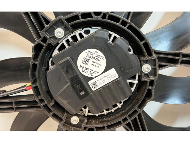 Электрический вентилятор радиаторов       Volkswagen Golf VIII  2019 -  года   