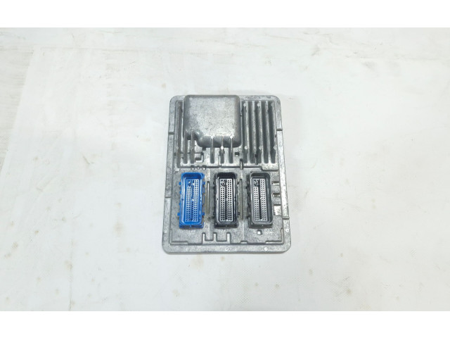 Блок управления двигателя 12697902, 811839393   Chevrolet Camaro