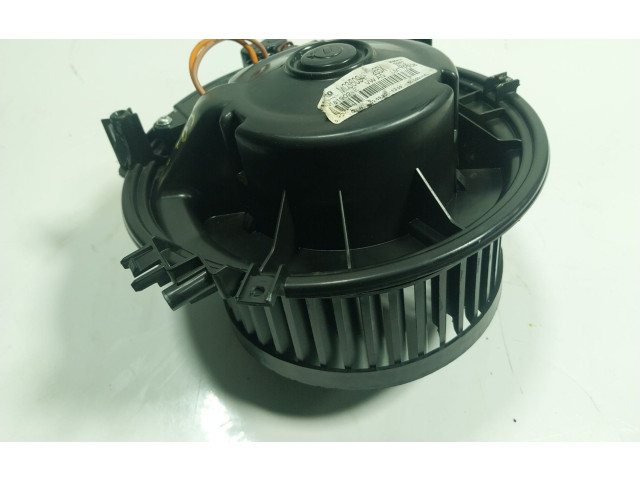 Вентилятор печки    5WB819021A, 5WA907521   Cupra Leon