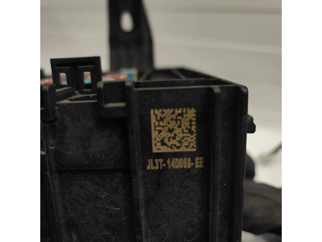 Блок предохранителей  JL3T14D068BE   Ford F150    