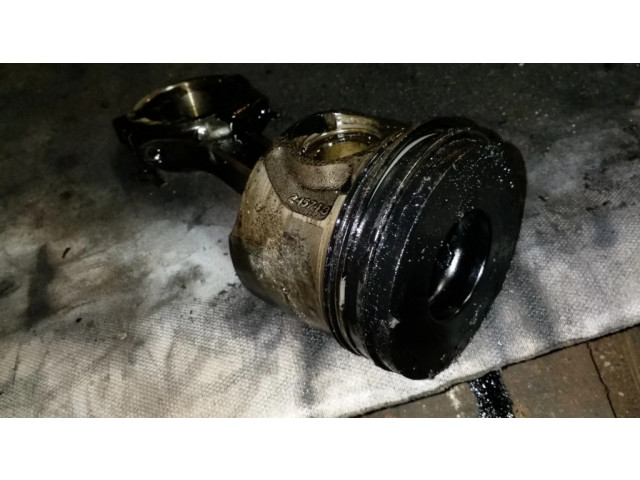 Píst 24574B Ford Mondeo Mk III pro naftový motor 2.0