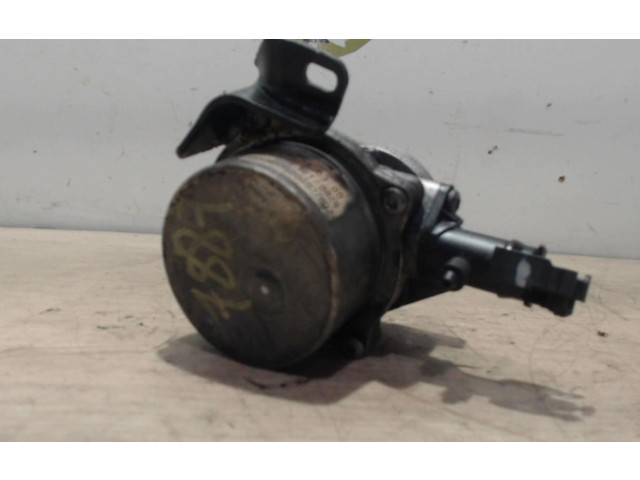 Вакуумный насос       Renault Clio III  2005 - 2012 года   