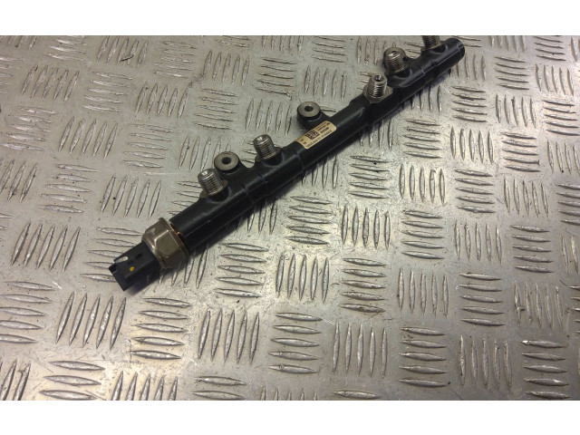 Vstřikovací lišta H8201257368 Nissan Navara D23