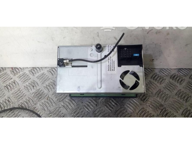 Pojistková skříňka Радио/ проигрыватель / навигация NT Opel Zafira B 2008