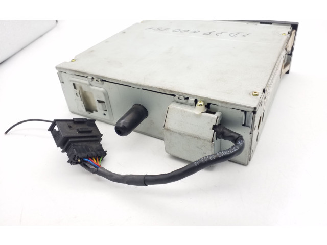 Радио/ проигрыватель CD/DVD / навигация