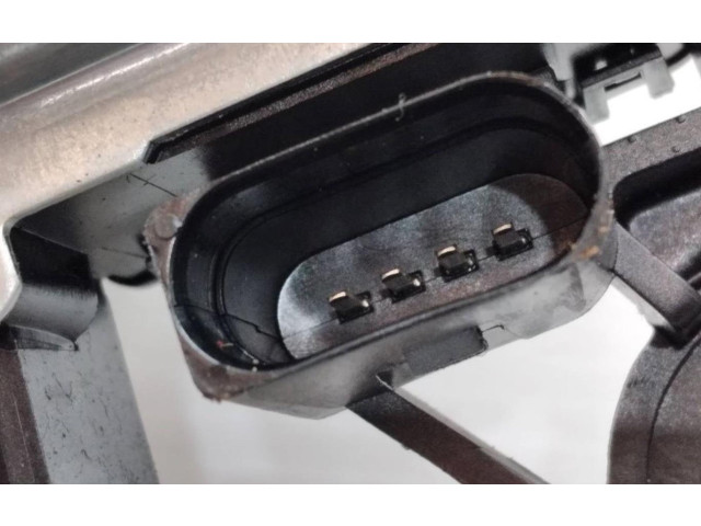 Моторчик заднего дворника 5N0955711A    Volkswagen Tiguan