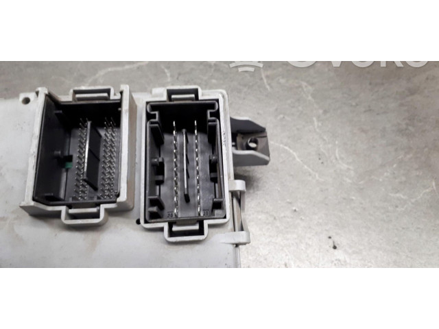 Блок предохранителей  00517935210   Ford Ka    