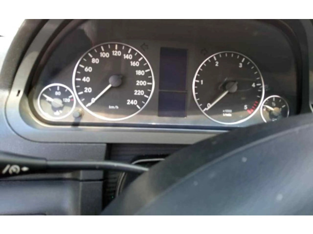 Панель приборов Mercedes-Benz A W169