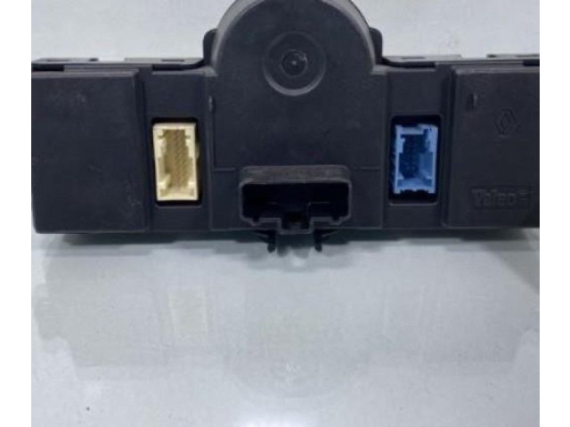 Блок управления климат-контролем    Renault Clio III