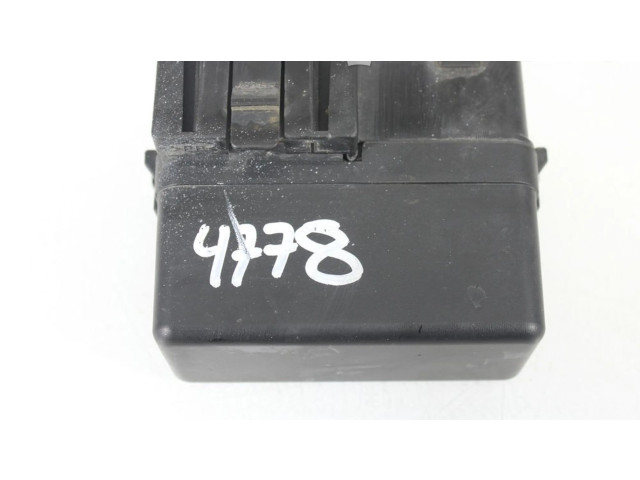 Pojistková skříňka Řídící jednotka BSM 64200049 Nissan Qashqai 2011