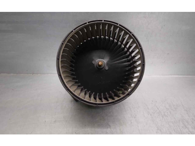 Вентилятор печки    272100759R   Renault Arkana