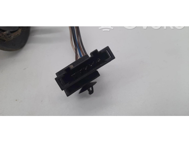 Зеркало электрическое Volkswagen Golf III 1992 - 1997 года