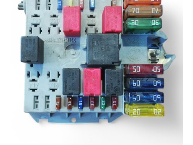 Pojistková skříňka 46835593, 46835593 Fiat Punto (188)