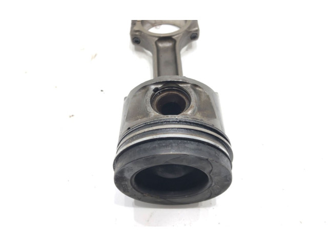 Píst K9K836 Renault Megane III