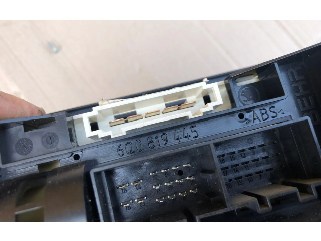 Блок управления климат-контролем 6Q0819445   Skoda Fabia Mk1 (6Y)