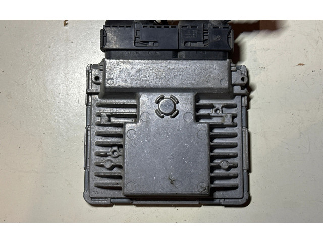 Блок управления двигателя 03F906070HA, 03F907309AK   Skoda Rapid (NH)