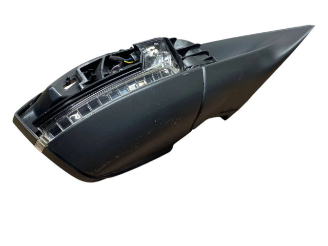 Зеркало электрическое        Skoda Scala   -  года   