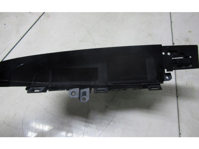 Дисплей    BDG7611J0   Mazda 3 II